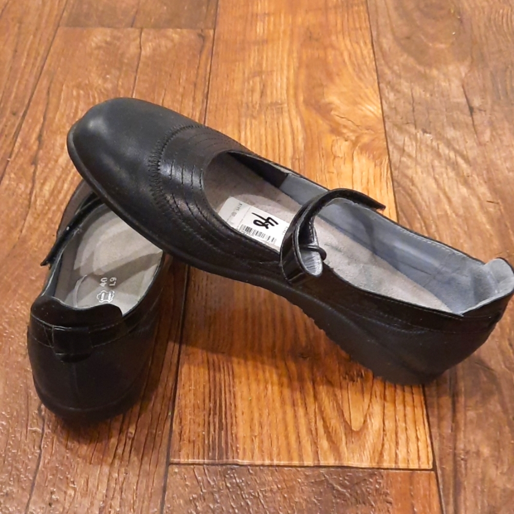 Black shoes